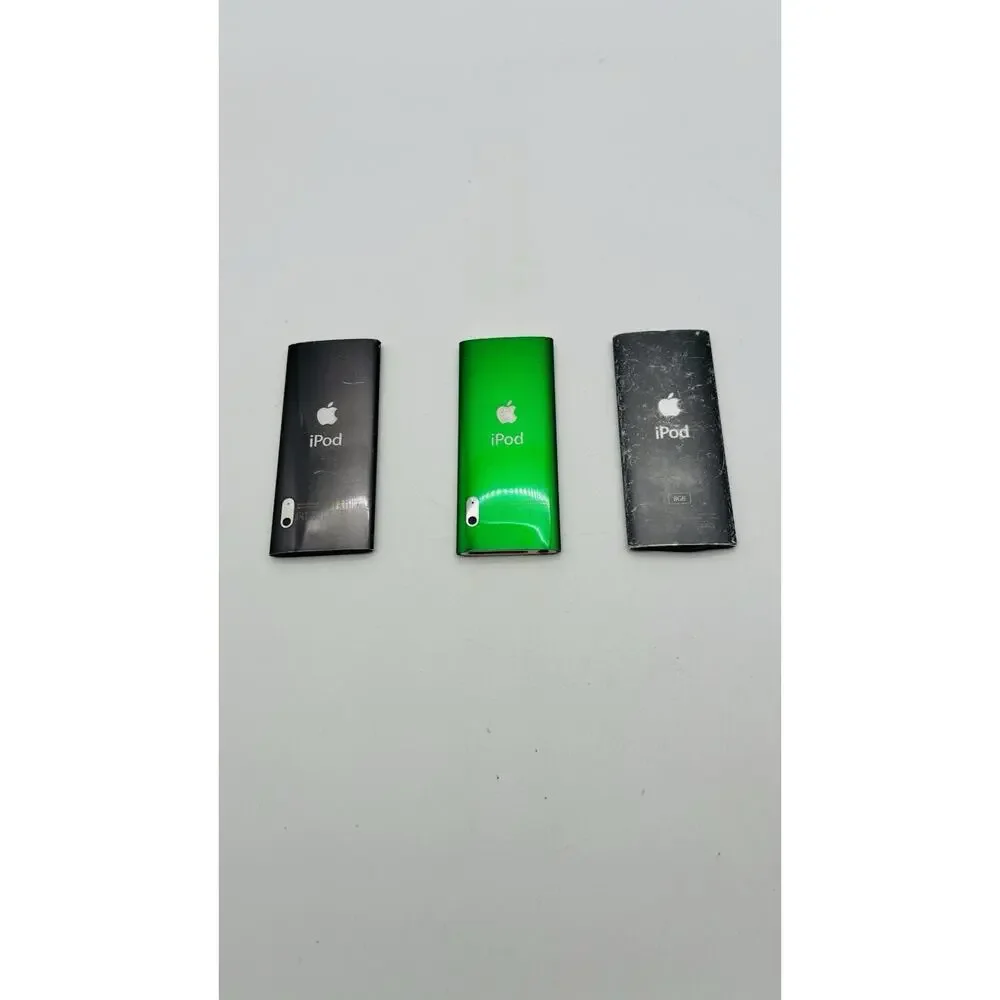 2 Apple iPod Nano 5th Gen A1320 And One 4th Gen A1285 All For Parts And Repair